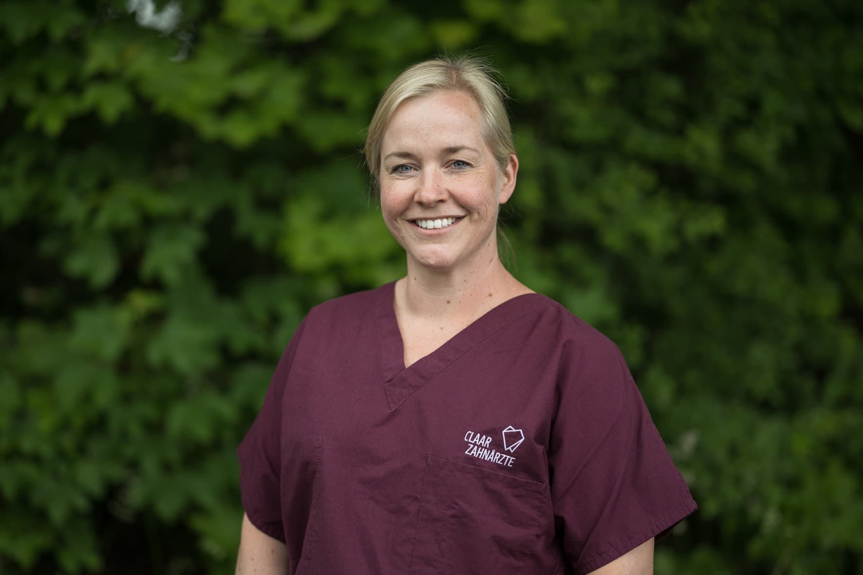 Portrait von Dr. Steffi Baxter, Angestellte Zahnärztin bei Dres. Claar & Kollegen Kassel
