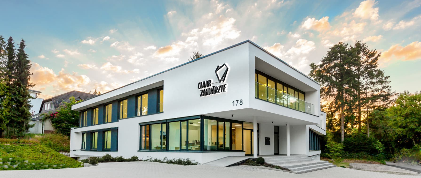Zahnarztpraxis Dres. Claar & Kollegen, Druseltalstraße 178, 34131 Kassel-Bad Wilhelmshöhe Außenansicht der Zahnarztpraxis Dres. Claar & Kollegen in Kassel-Bad Wilhelmshöhe